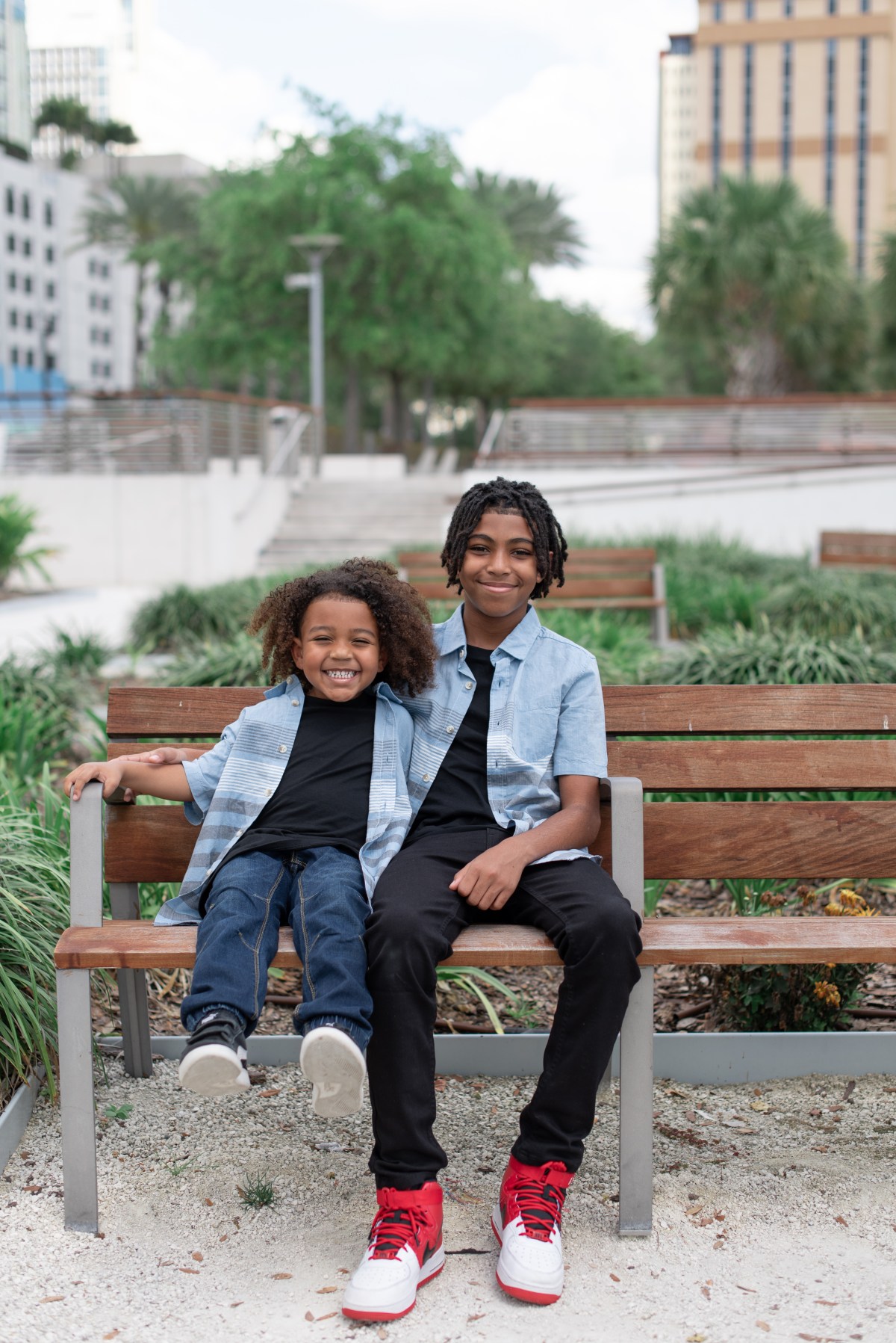 rec9IjTihbYVE4U5C_Shellon Perry _001.jpg